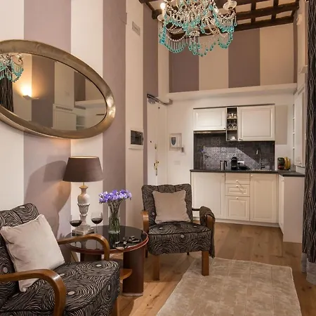 The Spagna By The Goodnight Company Apartment