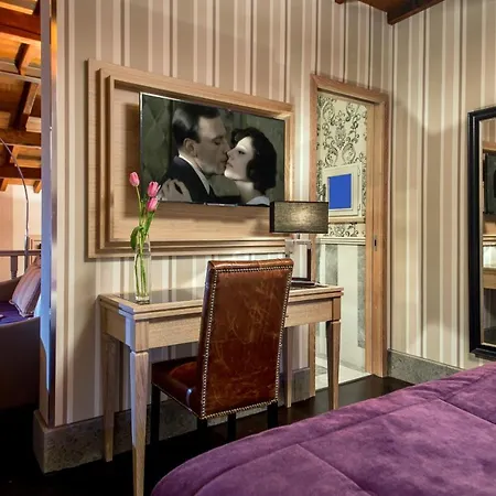 The Spagna By The Goodnight Company *