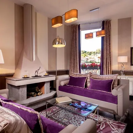 The Spagna By The Goodnight Company