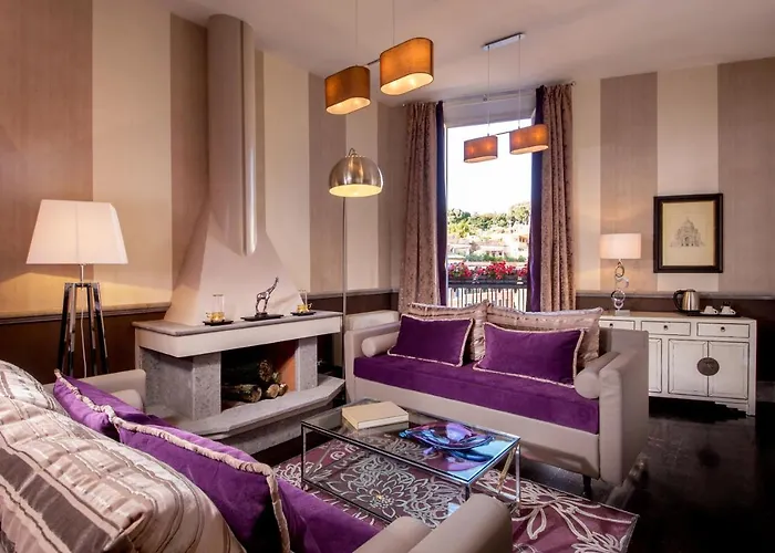 The Spagna By The Goodnight Company